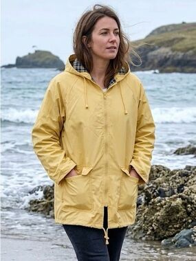 WEATHER SPIRITS Yellow Fisherman’s Rain Jacket Coastal Nautical Plaid Hooded